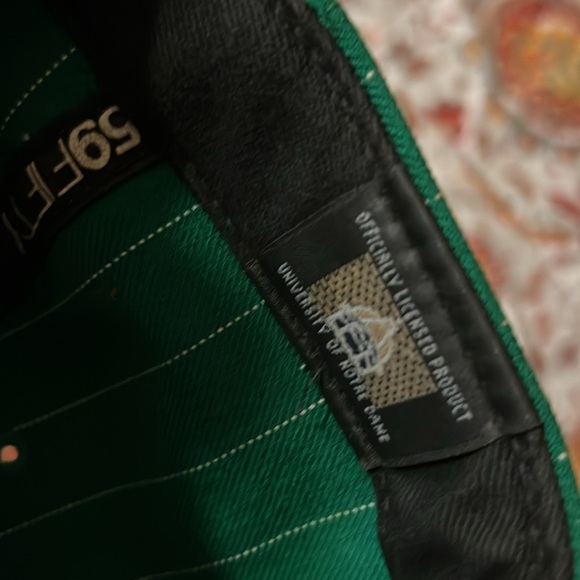 New Era green and white pinstripe Notre Dame fighting Irish Fitted size 7 1/2 - Picture 7 of 7